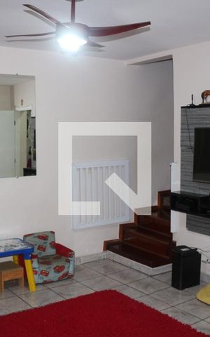 Casa à venda com 191m², 3 quartos e 3 vagasSala