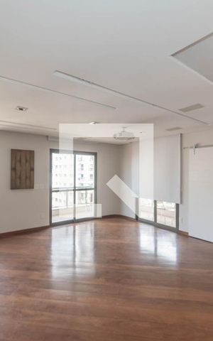 Apartamento à venda com 214m², 3 quartos e 3 vagas Apartamento à venda com 214m², 3 quartos e 3 vagasSala