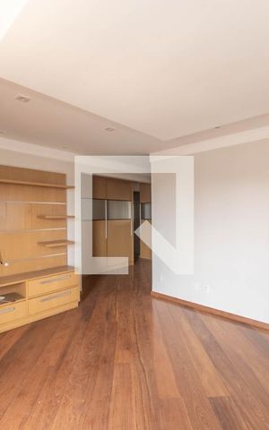 Apartamento à venda com 214m², 3 quartos e 3 vagas Apartamento à venda com 214m², 3 quartos e 3 vagasSuíte Master