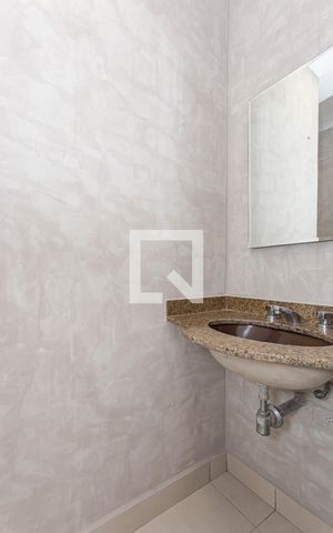 Casa à venda com 270m², 3 quartos e 3 vagas Casa à venda com 270m², 3 quartos e 3 vagasSuíte 1