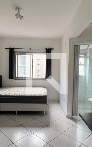 Studio para alugar com 33m², 1 quarto e sem vaga Studio para alugar com 33m², 1 quarto e sem vagaSala
