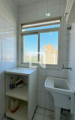 Apartamento à venda com 60m², 2 quartos e 1 vagaÁrea de Serviço