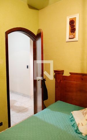 Casa à venda com 475m², 4 quartos e 8 vagas Casa à venda com 475m², 4 quartos e 8 vagasQuarto 3
