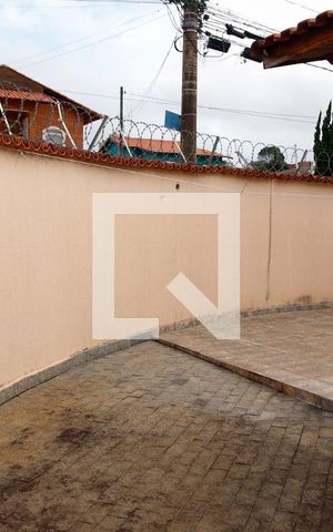 Casa à venda com 475m², 4 quartos e 8 vagas Casa à venda com 475m², 4 quartos e 8 vagasÁrea comum