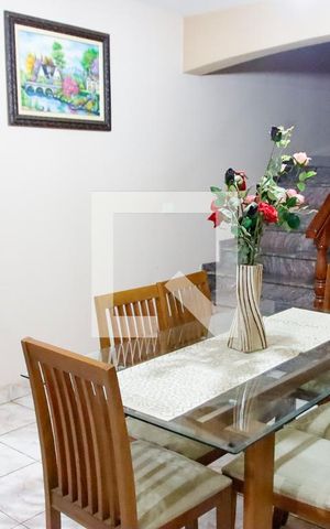 Casa à venda com 475m², 4 quartos e 8 vagas Casa à venda com 475m², 4 quartos e 8 vagassala