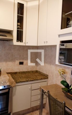 Casa à venda com 475m², 4 quartos e 8 vagas Casa à venda com 475m², 4 quartos e 8 vagasCozinha