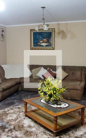 Casa à venda com 475m², 4 quartos e 8 vagas Casa à venda com 475m², 4 quartos e 8 vagassala