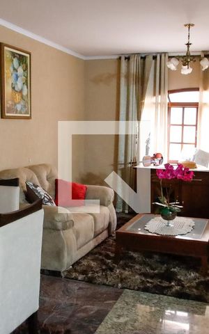 Casa à venda com 475m², 4 quartos e 8 vagas Casa à venda com 475m², 4 quartos e 8 vagassala