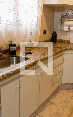 Casa à venda com 475m², 4 quartos e 8 vagas Casa à venda com 475m², 4 quartos e 8 vagasCozinha