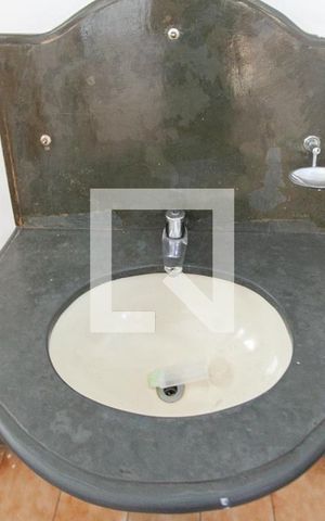 Casa à venda com 250m², 3 quartos e 4 vagas Casa à venda com 250m², 3 quartos e 4 vagasLavabo