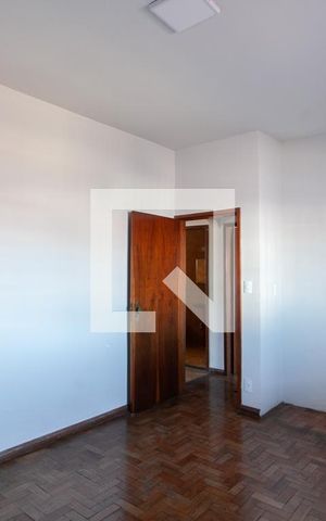 Casa à venda com 250m², 3 quartos e 4 vagas Casa à venda com 250m², 3 quartos e 4 vagasQuarto 1