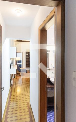 Casa à venda com 300m², 3 quartos e sem vaga Casa à venda com 300m², 3 quartos e sem vagaCorredor