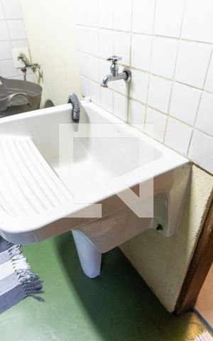 Casa à venda com 300m², 3 quartos e sem vaga Casa à venda com 300m², 3 quartos e sem vagaÁrea de Serviço