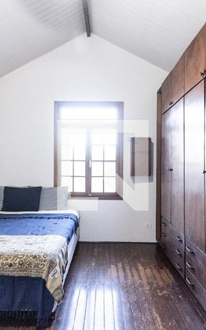 Casa à venda com 300m², 3 quartos e sem vaga Casa à venda com 300m², 3 quartos e sem vagaQuarto 1