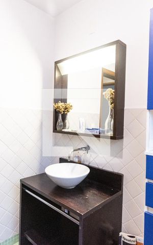 Casa à venda com 300m², 3 quartos e sem vaga Casa à venda com 300m², 3 quartos e sem vagaBanheiro do Corredor