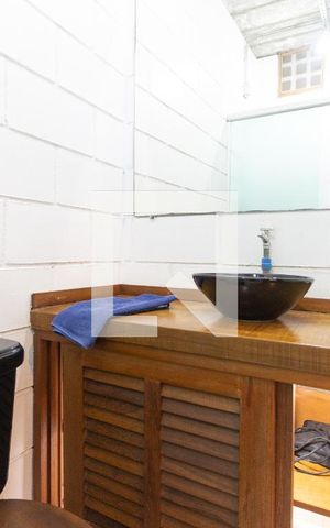 Casa à venda com 300m², 3 quartos e sem vaga Casa à venda com 300m², 3 quartos e sem vagaBanheiro do Quarto 3 - Suite