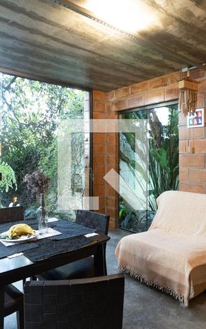 Casa à venda com 300m², 3 quartos e sem vaga Casa à venda com 300m², 3 quartos e sem vagaCozinha