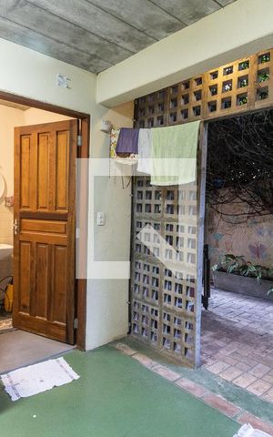Casa à venda com 300m², 3 quartos e sem vaga Casa à venda com 300m², 3 quartos e sem vagaÁrea de Serviço