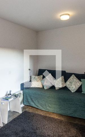 Casa à venda com 300m², 3 quartos e sem vaga Casa à venda com 300m², 3 quartos e sem vagaSala de TV