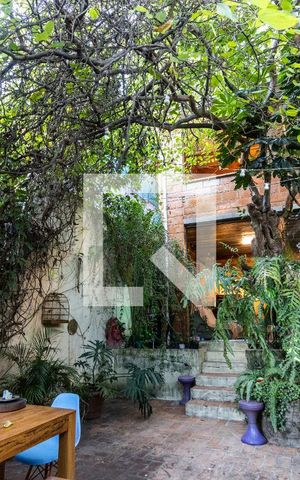 Casa à venda com 300m², 3 quartos e sem vaga Casa à venda com 300m², 3 quartos e sem vagaPatio central