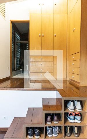 Casa à venda com 300m², 3 quartos e sem vaga Casa à venda com 300m², 3 quartos e sem vagaCloset do Quarto 2 - Suite