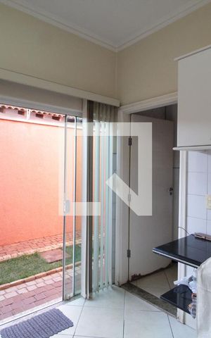 Casa para alugar com 370m², 5 quartos e 4 vagasÁrea de Serviço