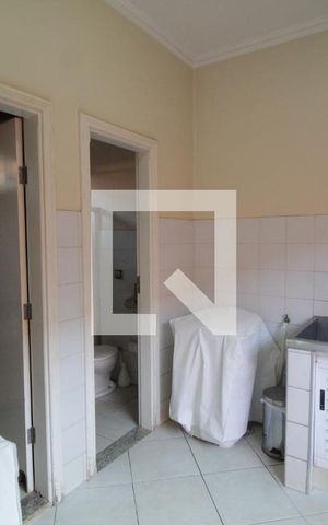Casa para alugar com 370m², 5 quartos e 4 vagasÁrea de Serviço