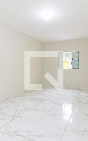 Casa para alugar com 48m², 1 quarto e sem vaga Casa para alugar com 48m², 1 quarto e sem vagaKitnet