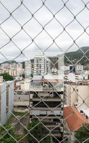 Apartamento à venda com 143m², 3 quartos e 1 vagaVista