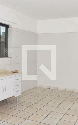 Casa à venda com 90m², 2 quartos e 1 vaga Casa à venda com 90m², 2 quartos e 1 vagaCozinha