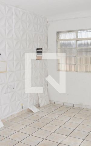 Casa à venda com 90m², 2 quartos e 1 vaga Casa à venda com 90m², 2 quartos e 1 vagaSala