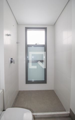 Apartamento à venda com 316m², 4 quartos e 4 vagas Apartamento à venda com 316m², 4 quartos e 4 vagasBanheiro
