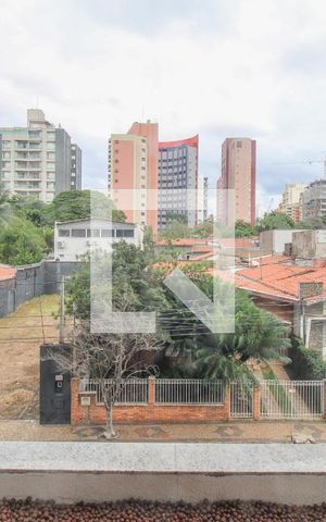Apartamento à venda com 316m², 4 quartos e 4 vagas Apartamento à venda com 316m², 4 quartos e 4 vagasVista