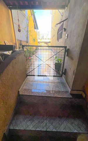 Casa à venda com 190m², 3 quartos e 2 vagas Casa à venda com 190m², 3 quartos e 2 vagasÁrea Externa
