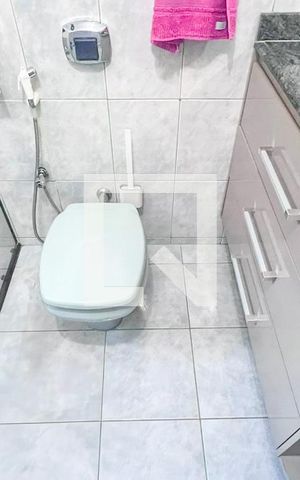 Casa à venda com 190m², 3 quartos e 2 vagas Casa à venda com 190m², 3 quartos e 2 vagasBanheiro