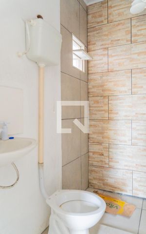 Casa para alugar com 50m², 1 quarto e sem vaga Casa para alugar com 50m², 1 quarto e sem vagaBanheiro