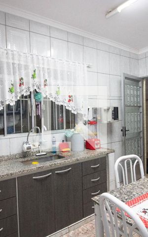 Casa à venda com 178m², 3 quartos e 1 vaga Casa à venda com 178m², 3 quartos e 1 vagaCozinha