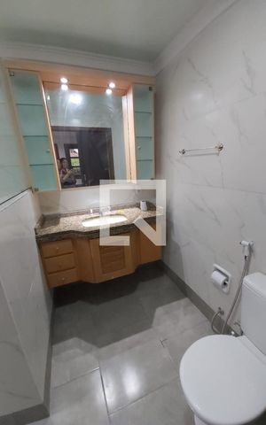 Casa para alugar com 180m², 4 quartos e 1 vaga Casa para alugar com 180m², 4 quartos e 1 vagaBanheiro