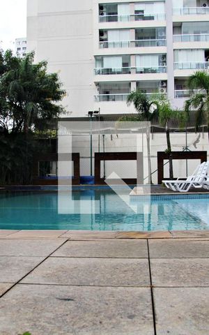 Apartamento à venda com 100m², 3 quartos e 2 vagasÁrea comum - Piscina