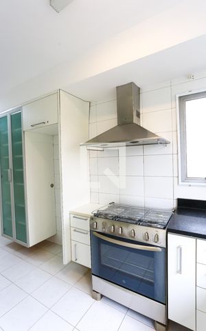 Apartamento à venda com 140m², 3 quartos e 2 vagas Apartamento à venda com 140m², 3 quartos e 2 vagasCozinha