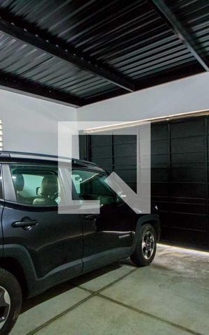 Casa à venda com 160m², 3 quartos e 2 vagas Casa à venda com 160m², 3 quartos e 2 vagasGaragem