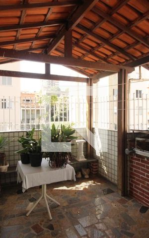Apartamento à venda com 144m², 3 quartos e 1 vagaVaranda