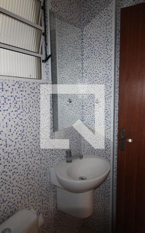 Apartamento para alugar com 53m², 2 quartos e 1 vagaBanheiro 2