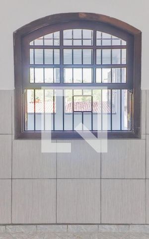 Casa para alugar com 210m², 4 quartos e 1 vaga Casa para alugar com 210m², 4 quartos e 1 vagaQuarto Serviço