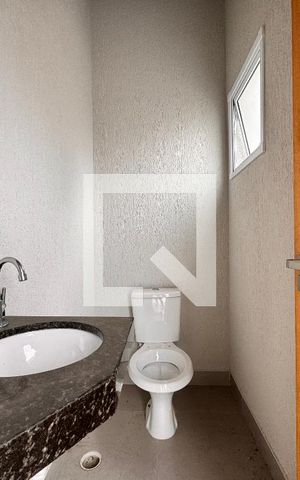 Apartamento à venda com 152m², 3 quartos e 2 vagas Apartamento à venda com 152m², 3 quartos e 2 vagasBanheiro de serviço