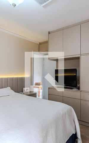 Casa à venda com 230m², 4 quartos e 4 vagas Casa à venda com 230m², 4 quartos e 4 vagasSuíte