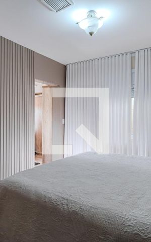 Casa à venda com 230m², 4 quartos e 4 vagas Casa à venda com 230m², 4 quartos e 4 vagasSuíte