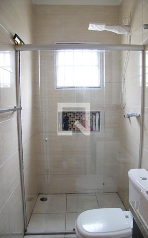 Casa à venda com 150m², 3 quartos e 2 vagasBanheiro social