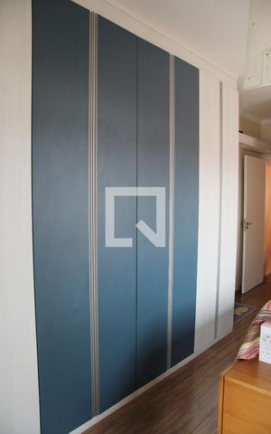 Casa à venda com 150m², 3 quartos e 2 vagasSuíte