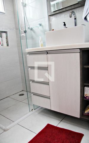 Casa à venda com 150m², 3 quartos e 2 vagasBanheiro da Suíte
